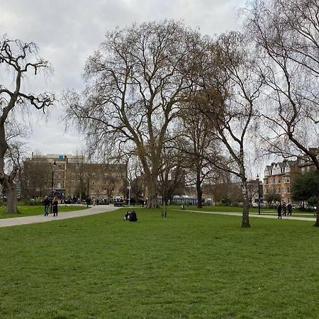 Two Bedroom Garden Flat In Zone 2 ロンドン エクステリア 写真